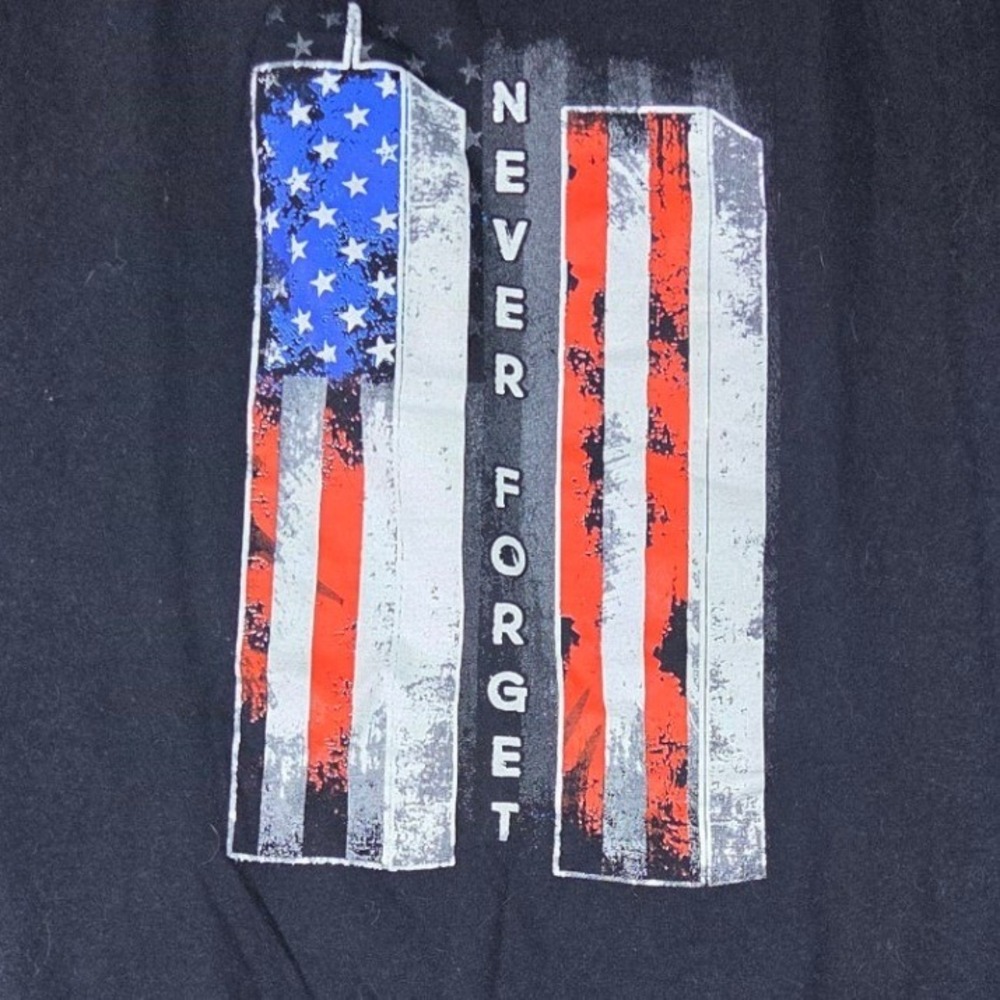 Gildan T-Shirt Mens 3XL Black Never Forget 9/11 Twin Towers Graphic Patriotic